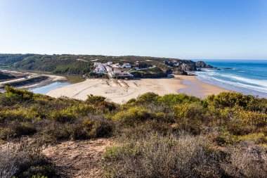 Plajlı aldatmaca, Ribeira des Seixe ve Atlantik, Algarve, Portekiz