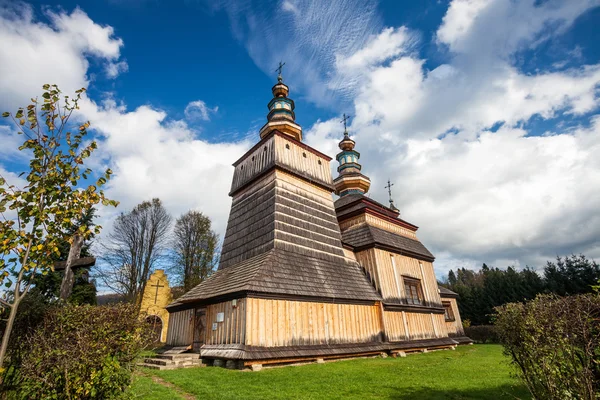 Église en bois à Krempna, Pologne Photos De Stock Libres De Droits