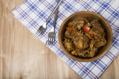 Chakhokhbili - güveç kuş, Kafkasya'da yaygın. 