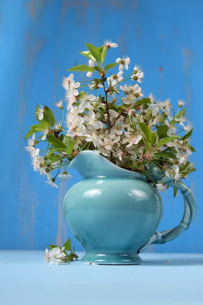 Strauß Kirschblüten — Stockfoto