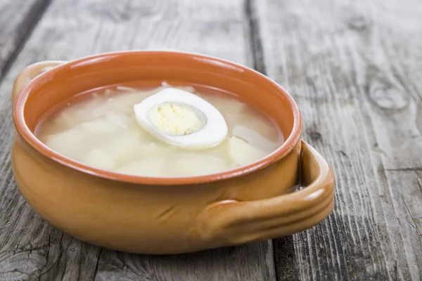 Caldo de pollo con huevo —  Fotos de Stock