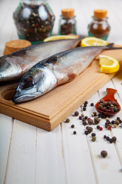 Raw Mackerel Cutting Board Spices Cooking Fish — Stock Photo, Image