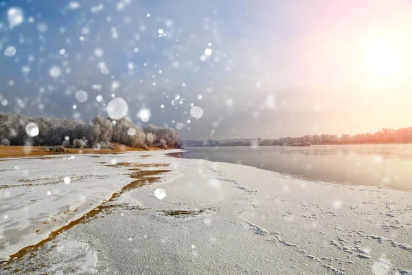 Día Invierno Helado Soleado Invierno Río — Foto de Stock