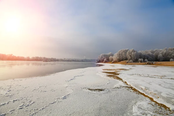 Journée Hiver Glacée Hiver Ensoleillé Rivière — Photo