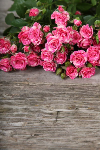 Strauß rosa Rosen — Stockfoto