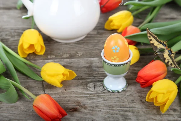 Composición de Pascua con tulipanes — Foto de Stock