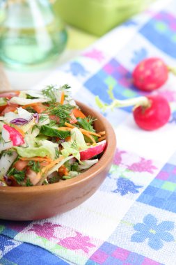 turp ile sebze salatası