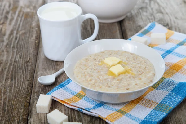 Oatmeal with butter — Stock Photo, Image