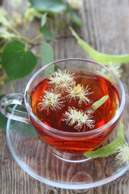 Kireç ile bitkisel çay