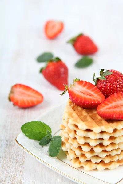 Waffles and ripe strawberries. — Stock Photo, Image