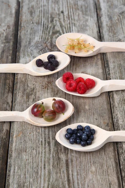 Frutas maduras diferentes — Fotografia de Stock