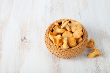 Chanterelles 