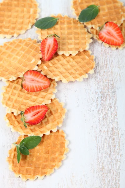 Waffles, mint and ripe strawberries. — Stock Photo, Image