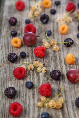 farklı olgun çilek