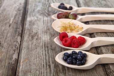 farklı olgun çilek