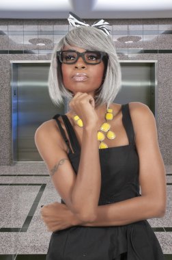 Kadın ofiste düşünme