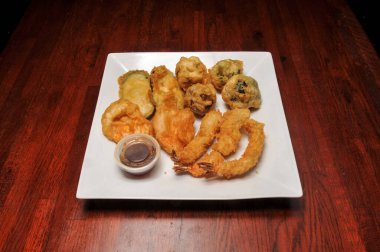Karides Tempura olarak bilinen otantik ve geleneksel Japon mutfağı.