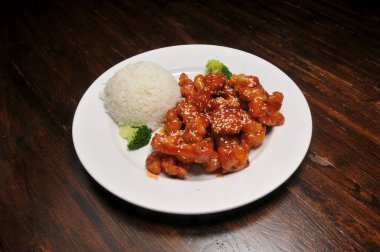 Geleneksel ve otantik Çin mutfağı susamlı tavuk olarak bilinir.