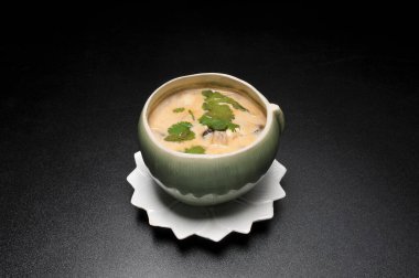 Tom Kha olarak bilinen Tayland mutfağı.