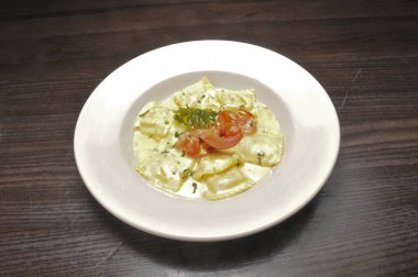 Ravioli Alla Ragosta Di Livorno olarak bilinen otantik İtalyan mutfağı.