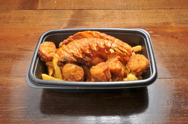 Istakoz ve istiridye olarak bilinen lezzetli deniz ürünleri mutfağı.