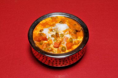 Navratan Shahi Korma olarak bilinen lezzetli Hint yemeği.