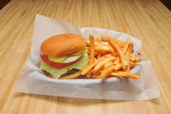 Délicieux Cheeseburger Une Commande Frites — Photo