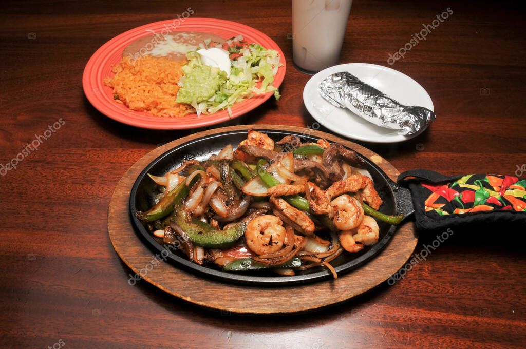 Auténtica y tradicional cocina mexicana conocida como bistec de