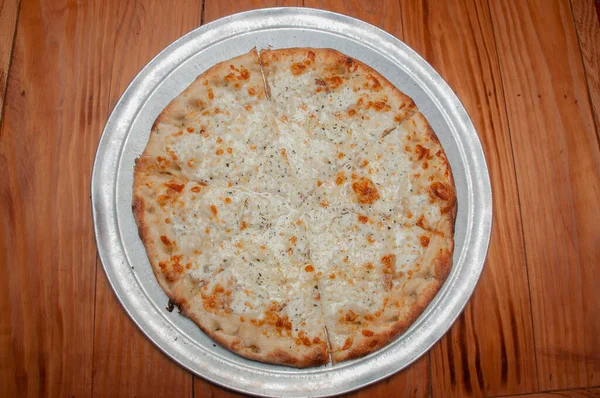 Delizioso Formaggio Salsa Pomodoro Coperto Caldo Gustoso Torta Pizza Bianca — Foto Stock