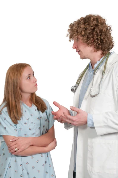 Médico examinando paciente — Fotografia de Stock