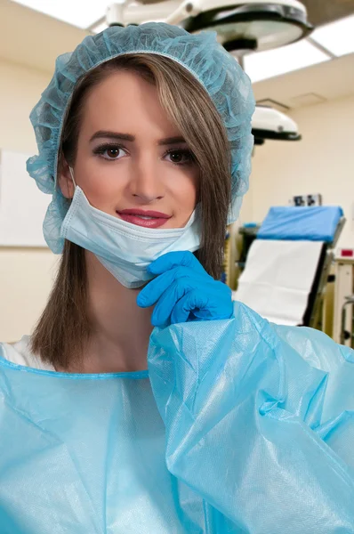 Gyönyörű nő sebész — Stock Fotó