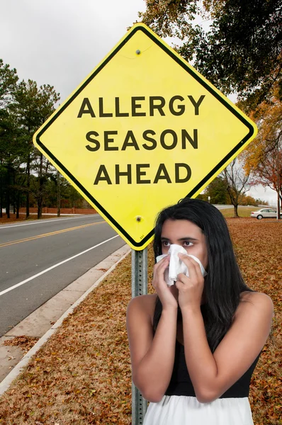 Woman Blowing Her Nose — Stock Photo, Image