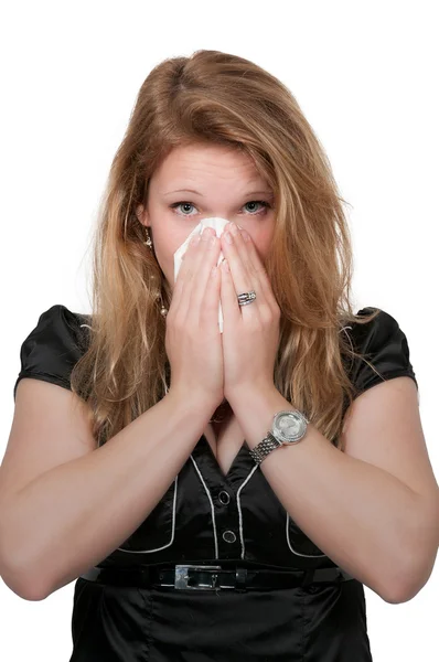 Donna soffiando il suo naso — Foto Stock