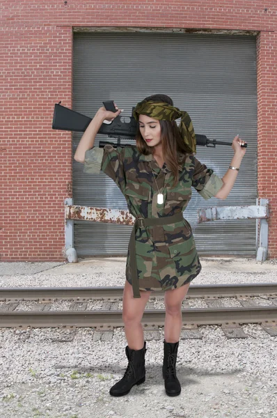 Жінка-солдат — стокове фото