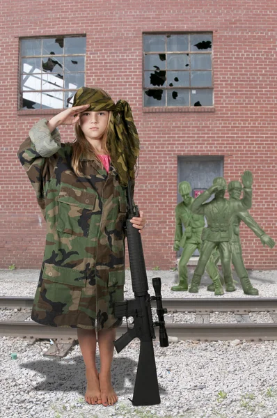Liten flicka soldat — Stockfoto