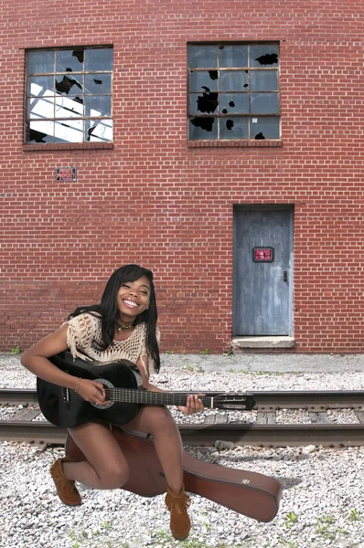 Mulher com guitarra — Fotografia de Stock