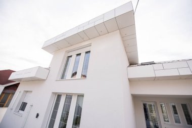 Çağdaş, güzel, modern Beyaz Saray dış görünüşü.