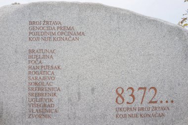 Bosna Savaşı 'nda işlenen savaş suçu kurbanları için Srebrenica Anma Merkezi