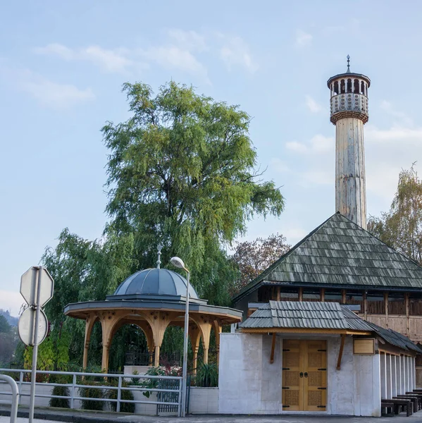 Minnescenter i Srebrenica för krigsförbrytare som begicks i Bosnienkriget — Stockfoto