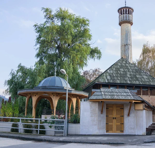 Minnescenter i Srebrenica för krigsförbrytare som begicks i Bosnienkriget — Stockfoto