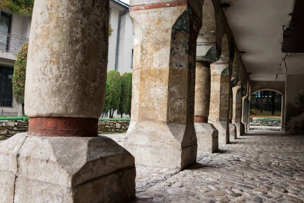 Srebrenica memorial center for war crimes victims commited in Bosnian war — Stock Photo, Image