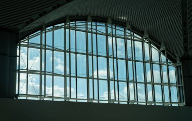 İstanbul havalimanında modern iç mekan