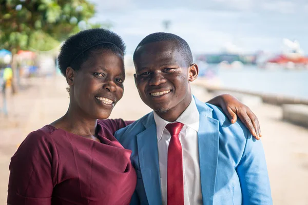 Schwarz-afrikanische Mann und Frau glücklich Porträt — Stockfoto