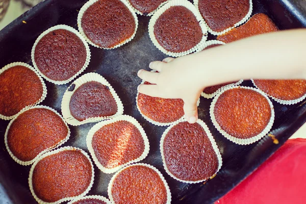 Zubereitung hausgemachter Kuchen — Stockfoto