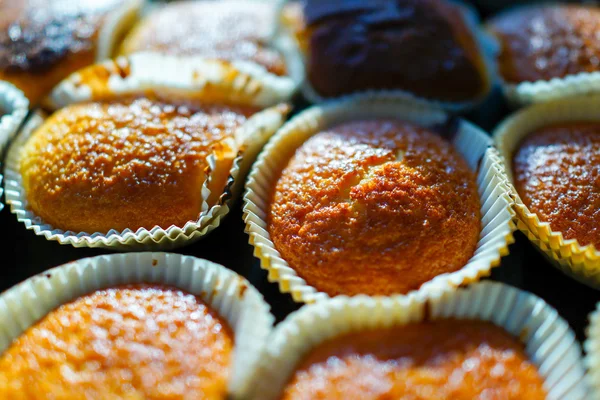 Förbereda hembakade cupcakes — Stockfoto