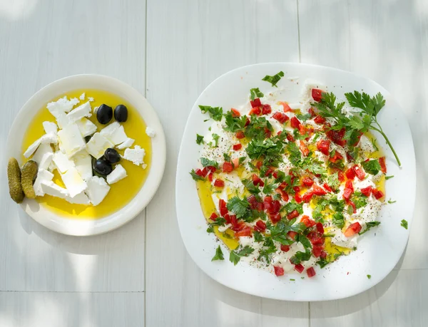 Sommer-Bioküche, Zubereitung von Speisen mit Gemüse — Stockfoto