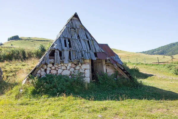 Avrupa'nın eski dağ köyü — Stok fotoğraf