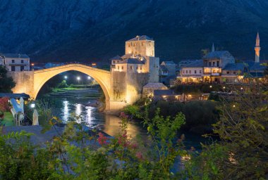 Eski Mostar Köprüsü