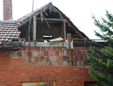 Doğal afet zarar evi