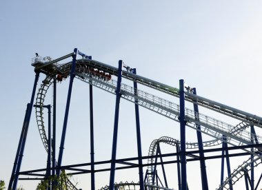 hareketli lunapark treni